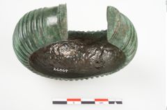 Foto von Bronzemelonenarmreif (NHMW-PRAE-026064)